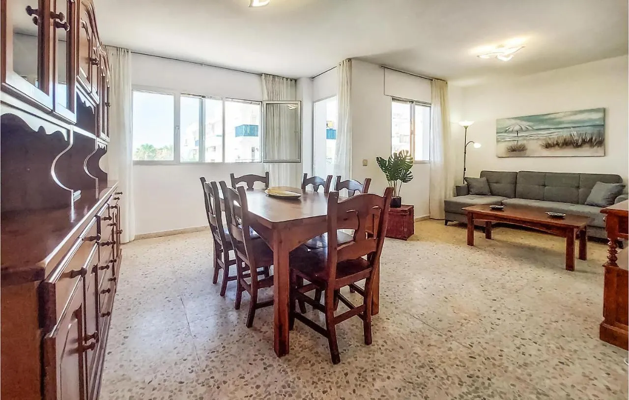Cozy Apartment In Isla Cristina With Kitchenette