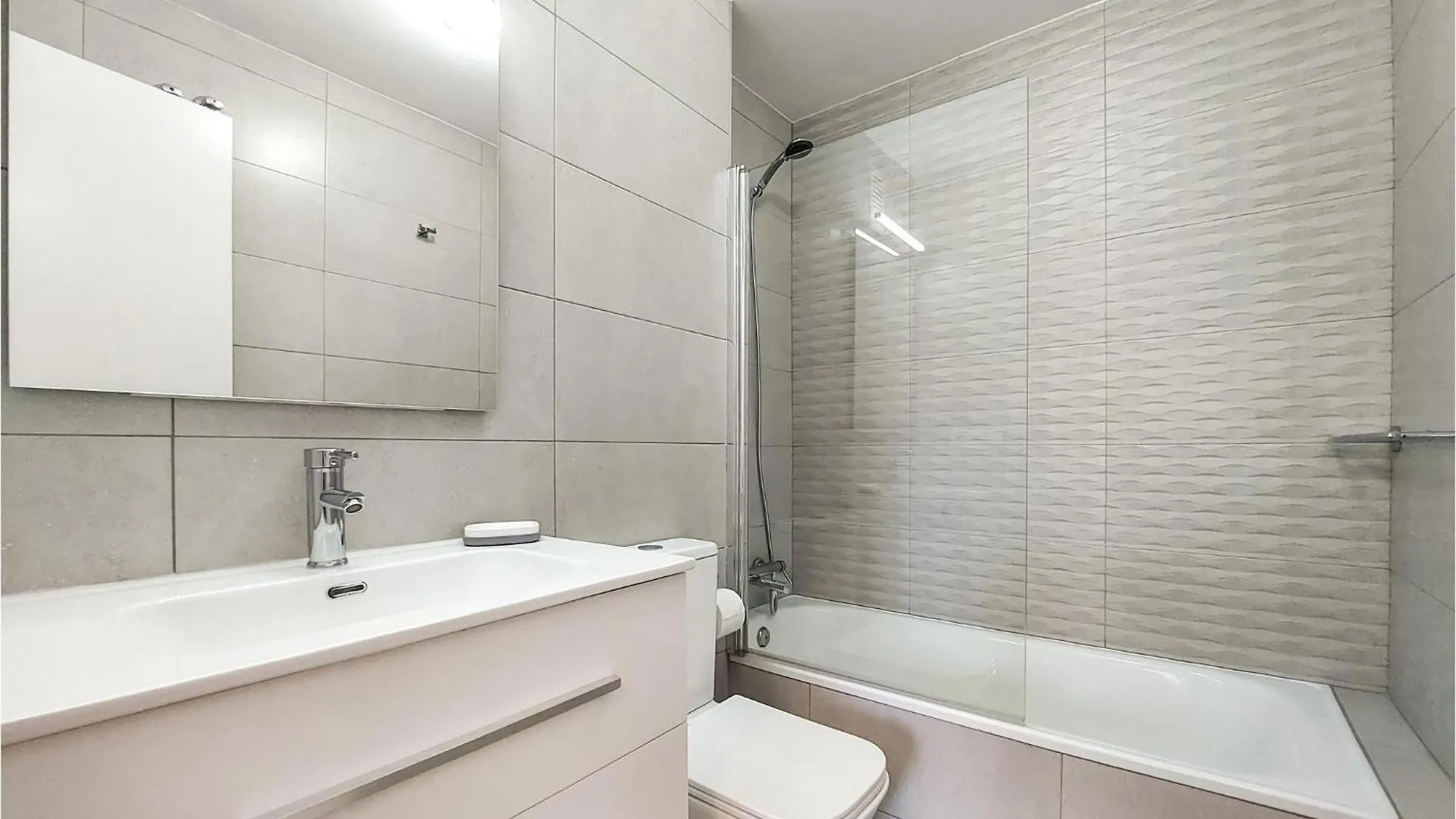 Cozy Apartment In Isla Cristina With Kitchenette 0*,  Spain